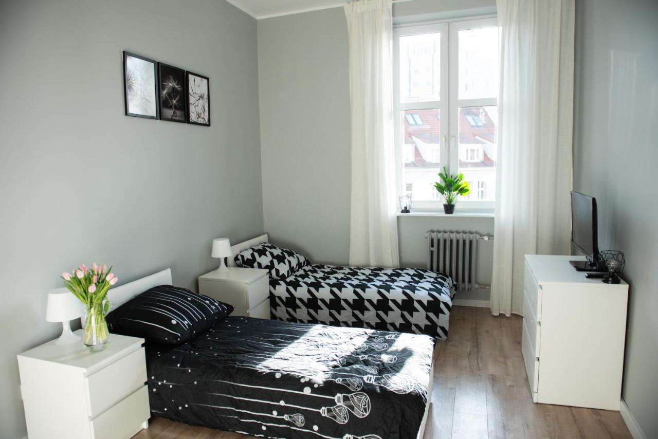 Apartament Przy Fontannach Appartamento Gliwice Esterno foto