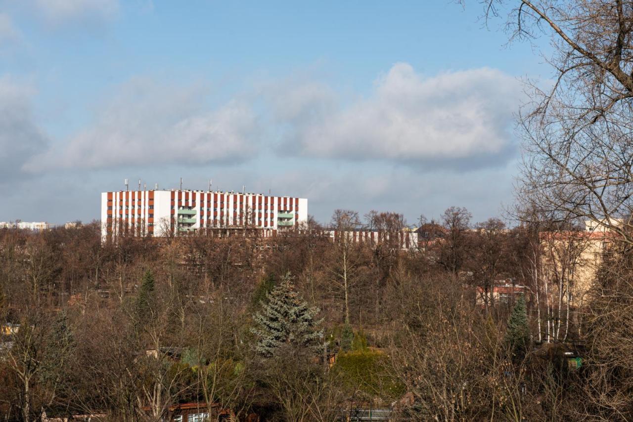 Apartament Przy Fontannach Appartamento Gliwice Esterno foto