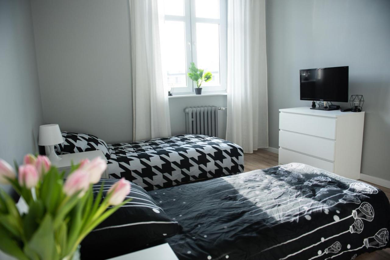 Apartament Przy Fontannach Appartamento Gliwice Esterno foto